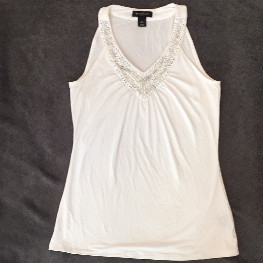 White House Black Market T shirt size XS